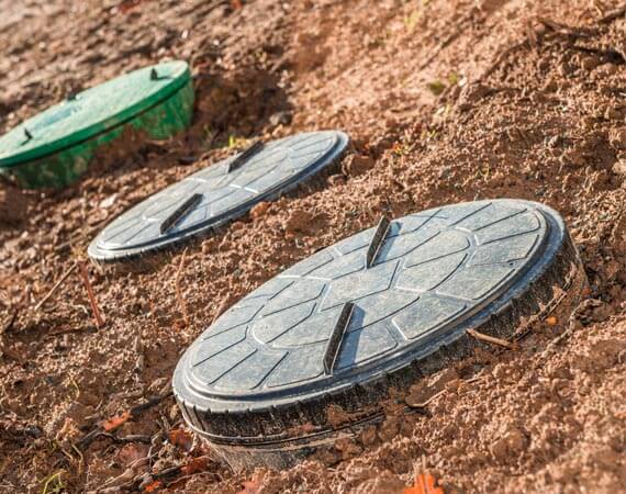 Vidange, services d'assainissement pour canalisations